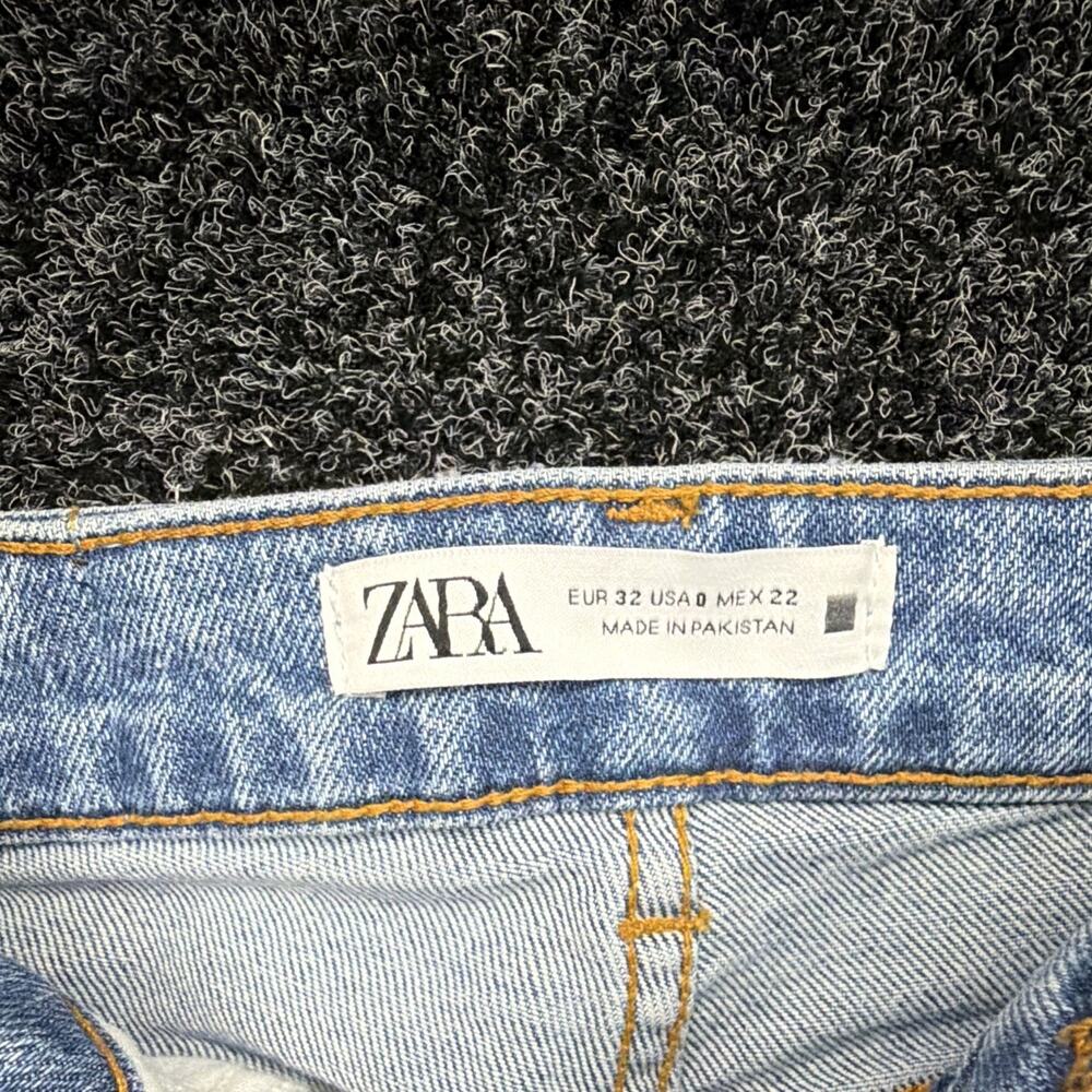 ZARA Women’s Light Wash Blue Straight Leg Mid Rise 5-Pocket Denim Jeans 22